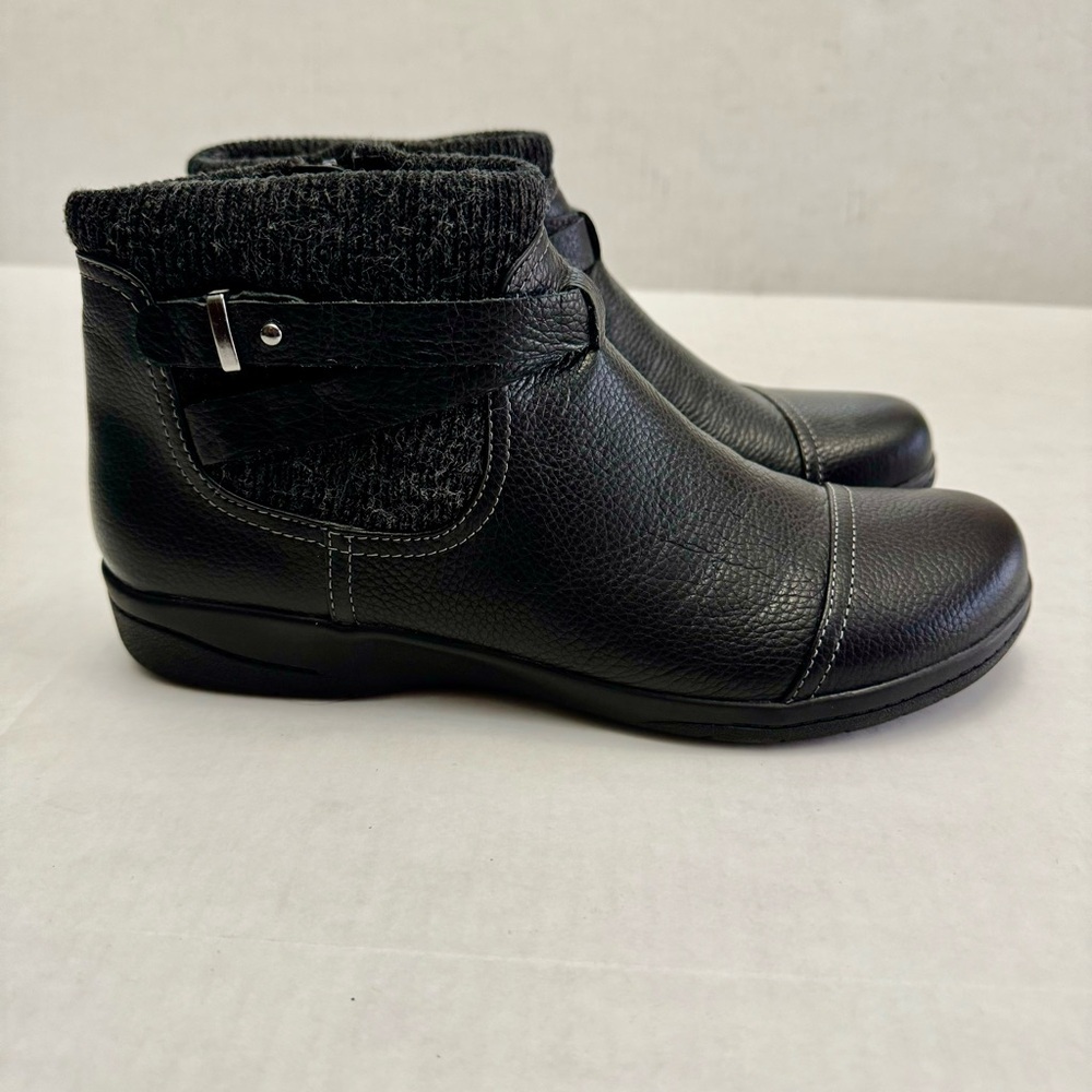 Clarks Women's Cheyn Kisha Ankle Boot Side Zip Black Size 10M